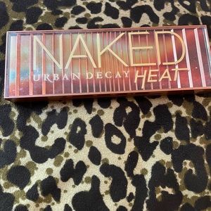 Urban Decay Naked heat like New regular price $59